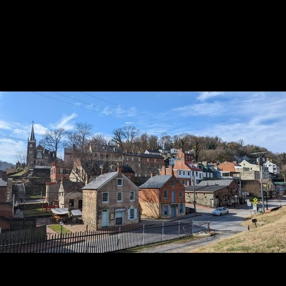 Meet your Posher, Christie - Picture 11 of 11